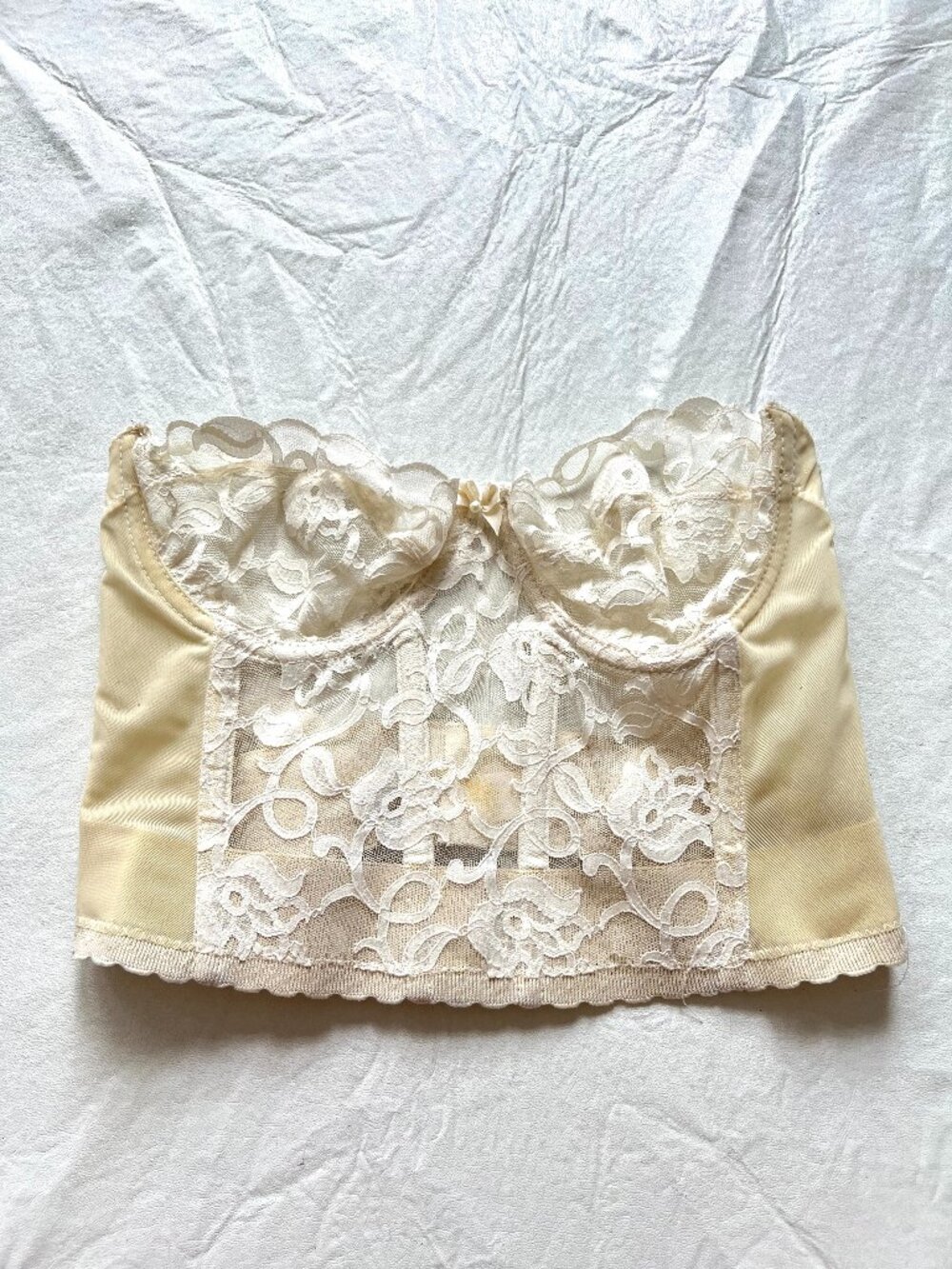 Victorias Secret corset bustier white lace underwire boned 34 C 34C 80s gold tag